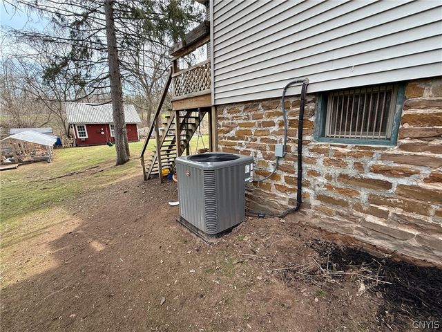 1083 Glenwood Circle, Oneida, NY 13421