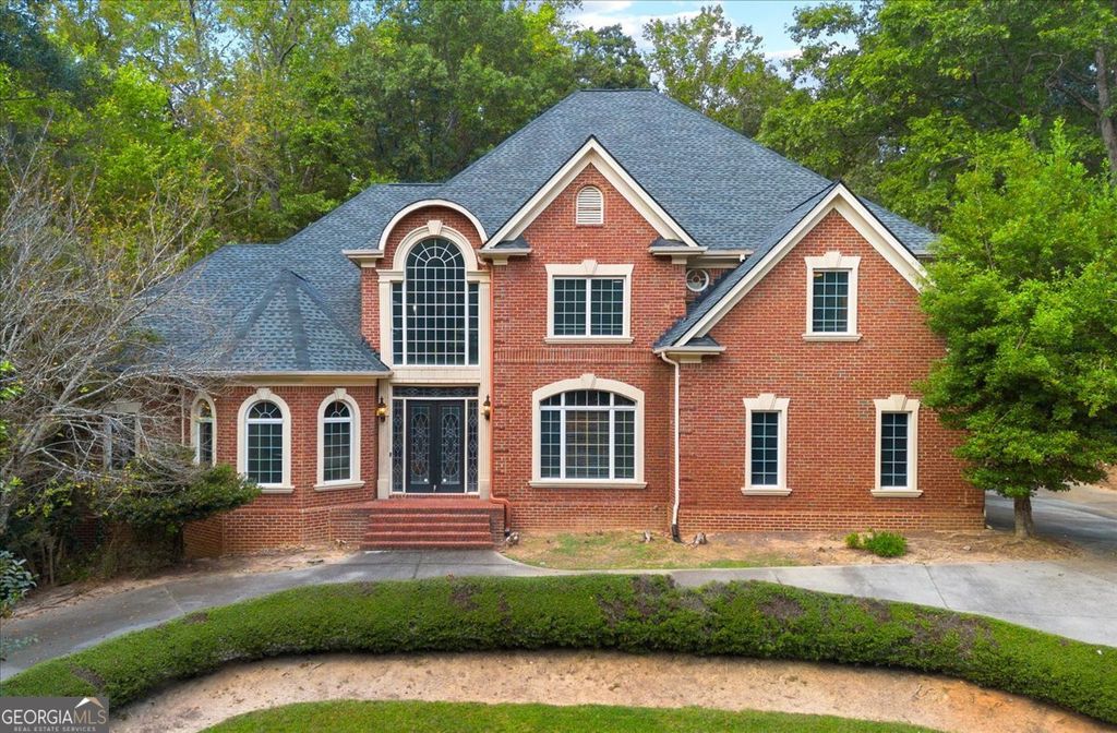1670 Riverside Road, Roswell, GA 30076