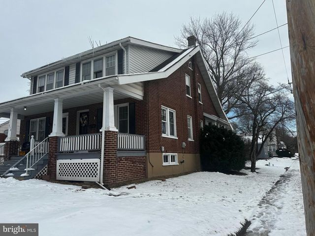 250 W HAMLIN AVE, Telford, PA 18969