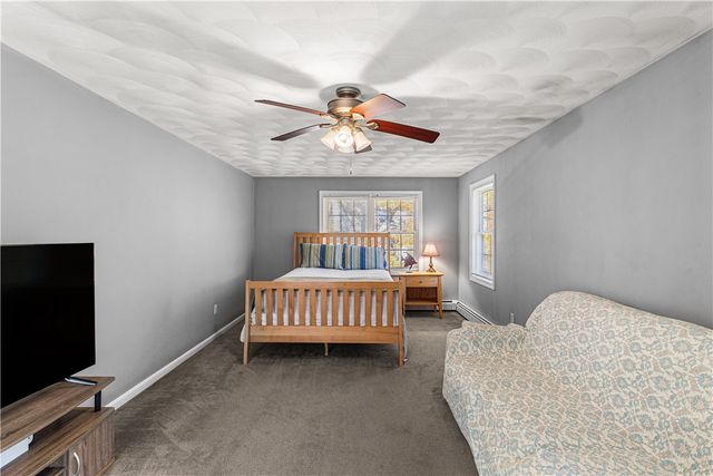 54 Lincoln Drive, Johnston, RI 02919