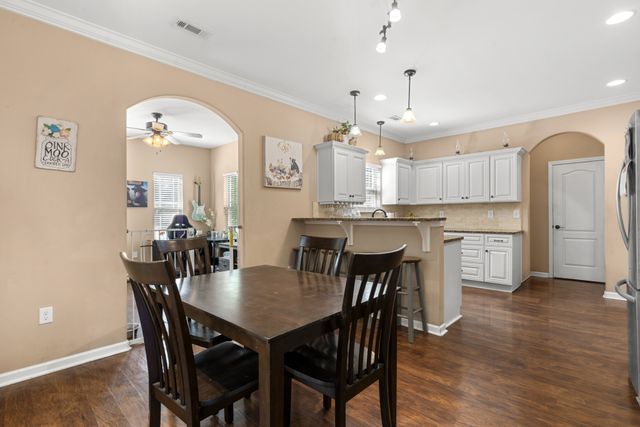 2272 Zion Rd, Columbia, TN 38401
