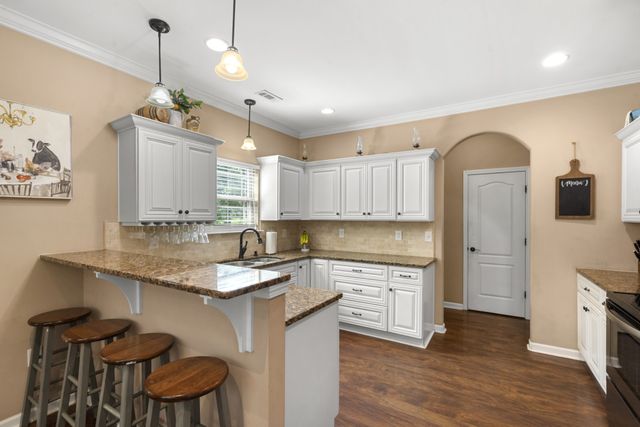 2272 Zion Rd, Columbia, TN 38401