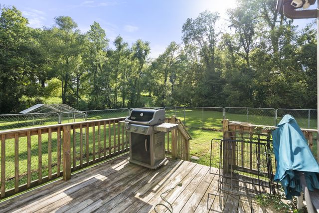 2272 Zion Rd, Columbia, TN 38401