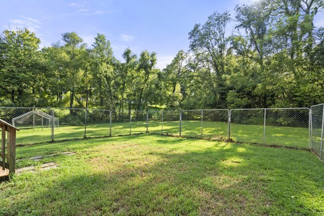 2272 Zion Rd, Columbia, TN 38401