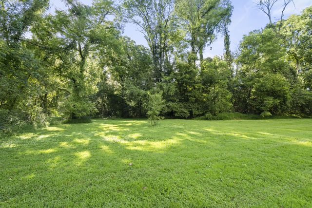 2272 Zion Rd, Columbia, TN 38401