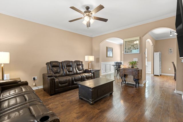 2272 Zion Rd, Columbia, TN 38401