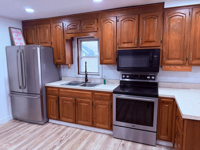 2827 S Rybolt Avenue, Indianapolis, IN 46241