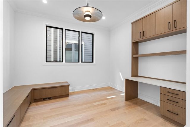 2119 N Seminary Avenue, Chicago, IL 60614