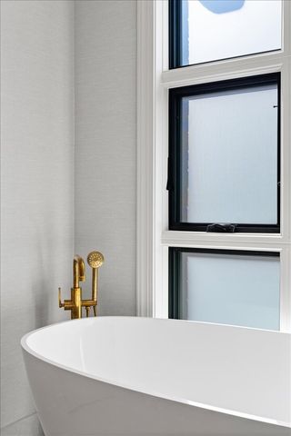 2119 N Seminary Avenue, Chicago, IL 60614