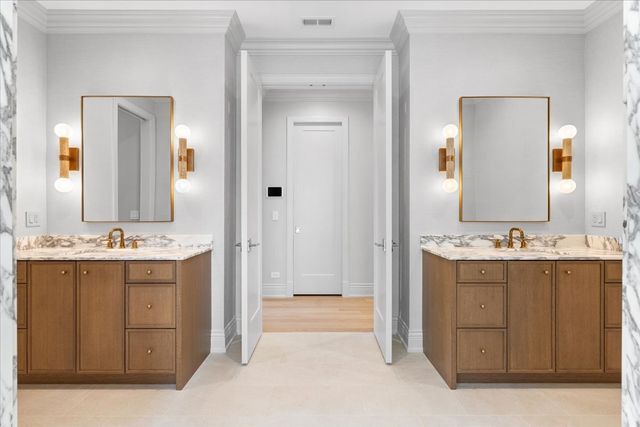 2119 N Seminary Avenue, Chicago, IL 60614