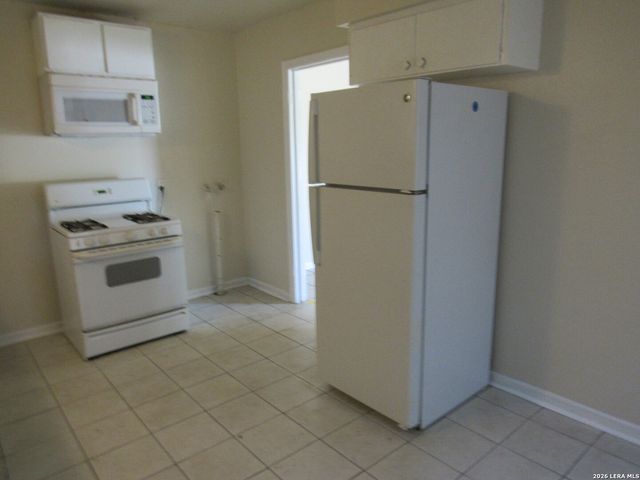 2553 Cincinnati Ave, San Antonio, TX 78228