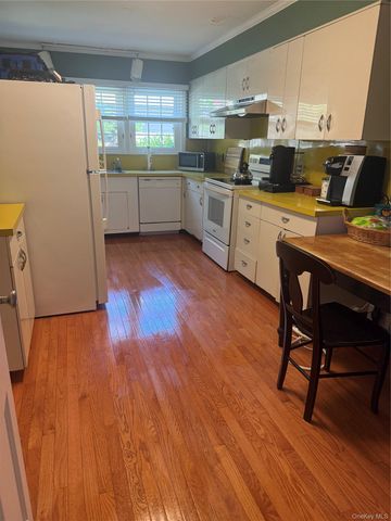 156 N Ocean Avenue, Patchogue, NY 11772