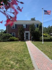156 N Ocean Avenue, Patchogue, NY 11772