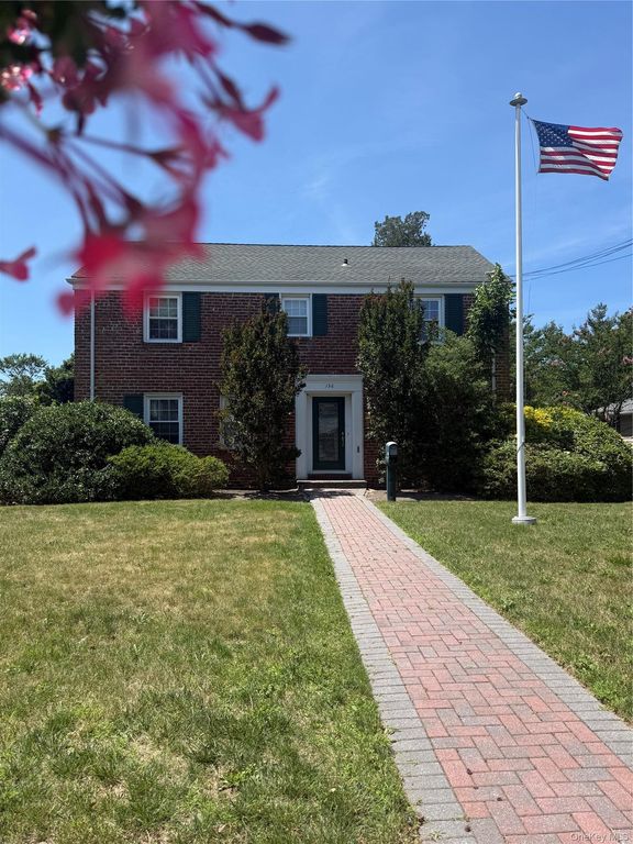 156 N Ocean Avenue, Patchogue, NY 11772