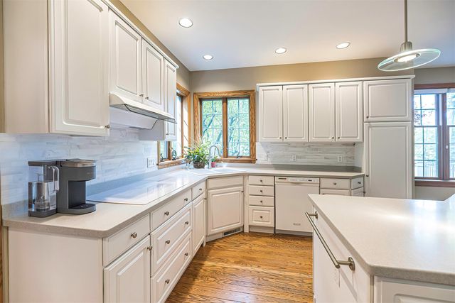 5908 BEACON HILL Lane, Erie, PA 16509