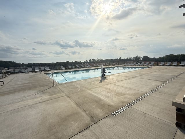 1373 English Oak Drive, Clarksville, TN 37043