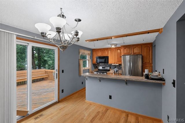 6593 Parkwood Drive, Lockport Town, NY 14094
