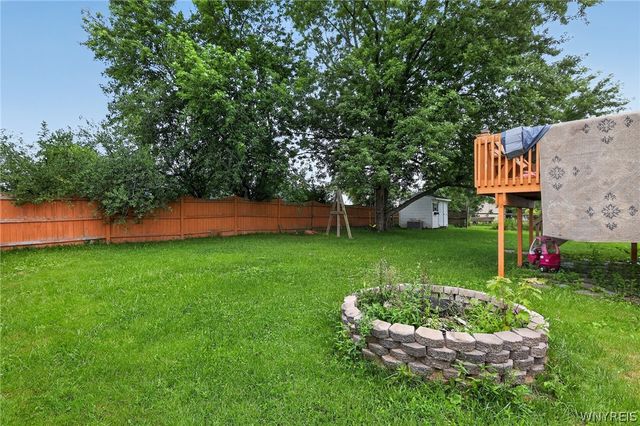 6593 Parkwood Drive, Lockport Town, NY 14094
