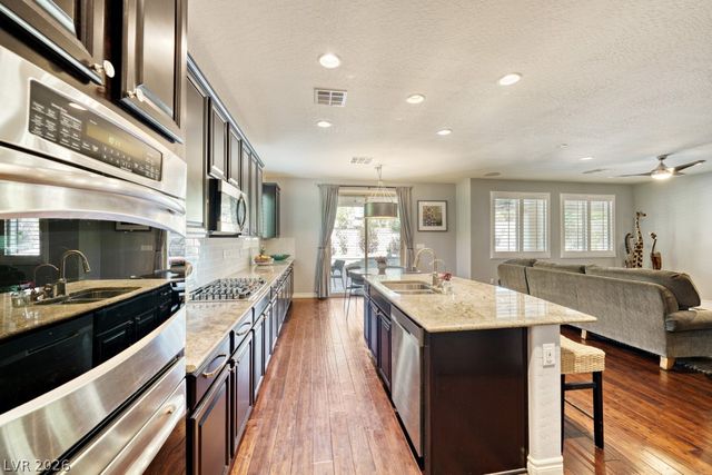 611 Green Sage Way, Las Vegas, NV 89138
