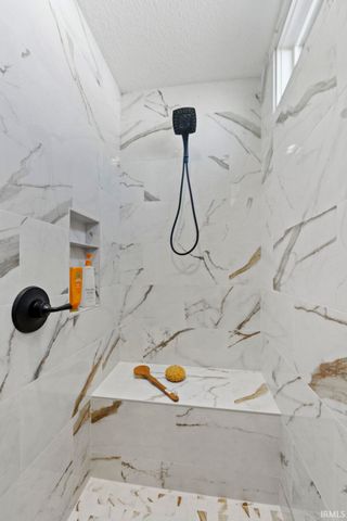 12333 Blue Jay Trail, Fort Wayne, IN 46814