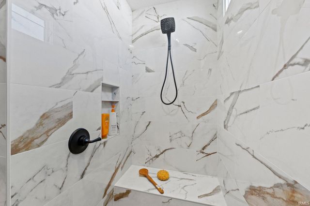 12333 Blue Jay Trail, Fort Wayne, IN 46814