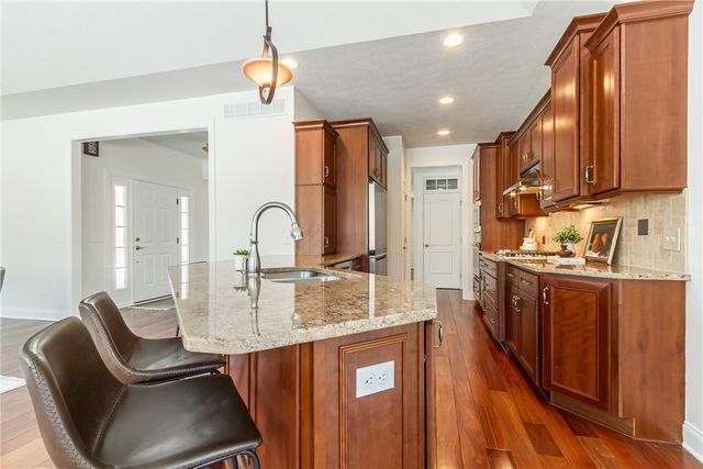 1042 Chapelhill Drive, Victor, NY 14564