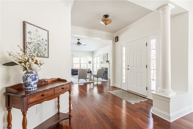 1042 Chapelhill Drive, Victor, NY 14564