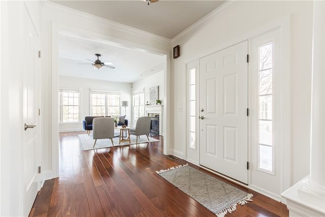 1042 Chapelhill Drive, Victor, NY 14564