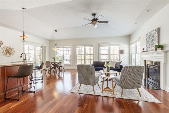 1042 Chapelhill Drive, Victor, NY 14564