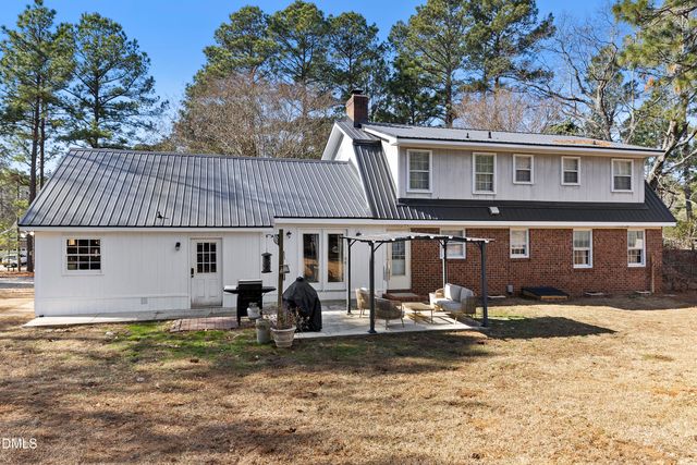 1023 Devonshire Trail, Aberdeen, NC 28315
