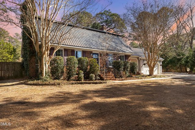 1023 Devonshire Trail, Aberdeen, NC 28315