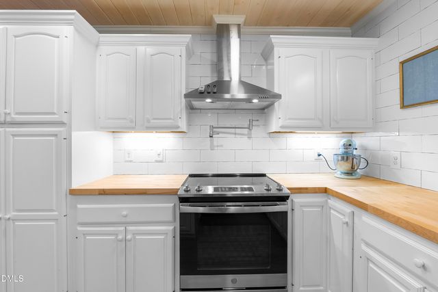 1023 Devonshire Trail, Aberdeen, NC 28315