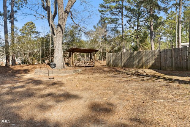 1023 Devonshire Trail, Aberdeen, NC 28315