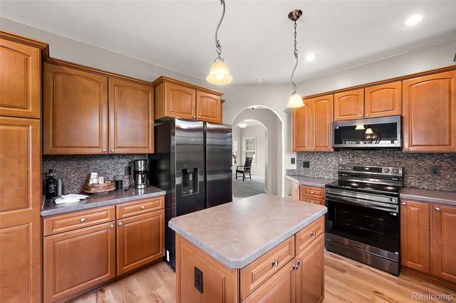 5035 Hidden Ridge Drive, Hadley Township, MI 48455