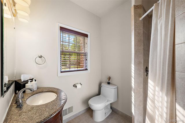 5035 Hidden Ridge Drive, Hadley Township, MI 48455