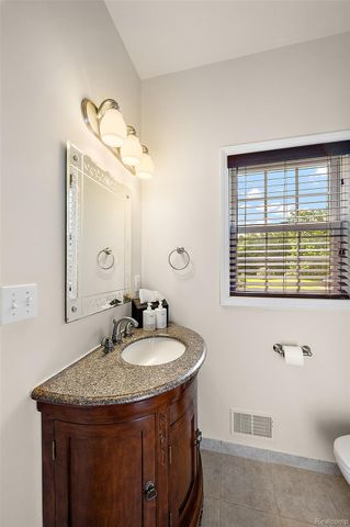 5035 Hidden Ridge Drive, Hadley Township, MI 48455