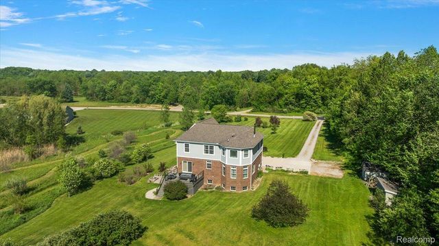 5035 Hidden Ridge Drive, Hadley Township, MI 48455