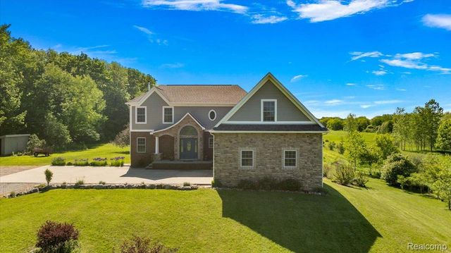 5035 Hidden Ridge Drive, Hadley Township, MI 48455