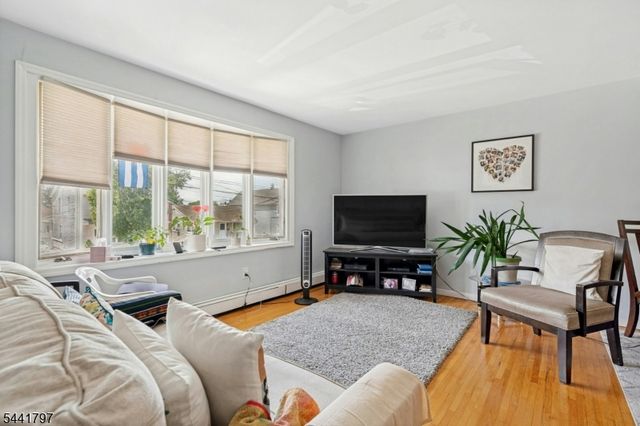 723 2Nd Ave, Lyndhurst Twp., NJ 07071