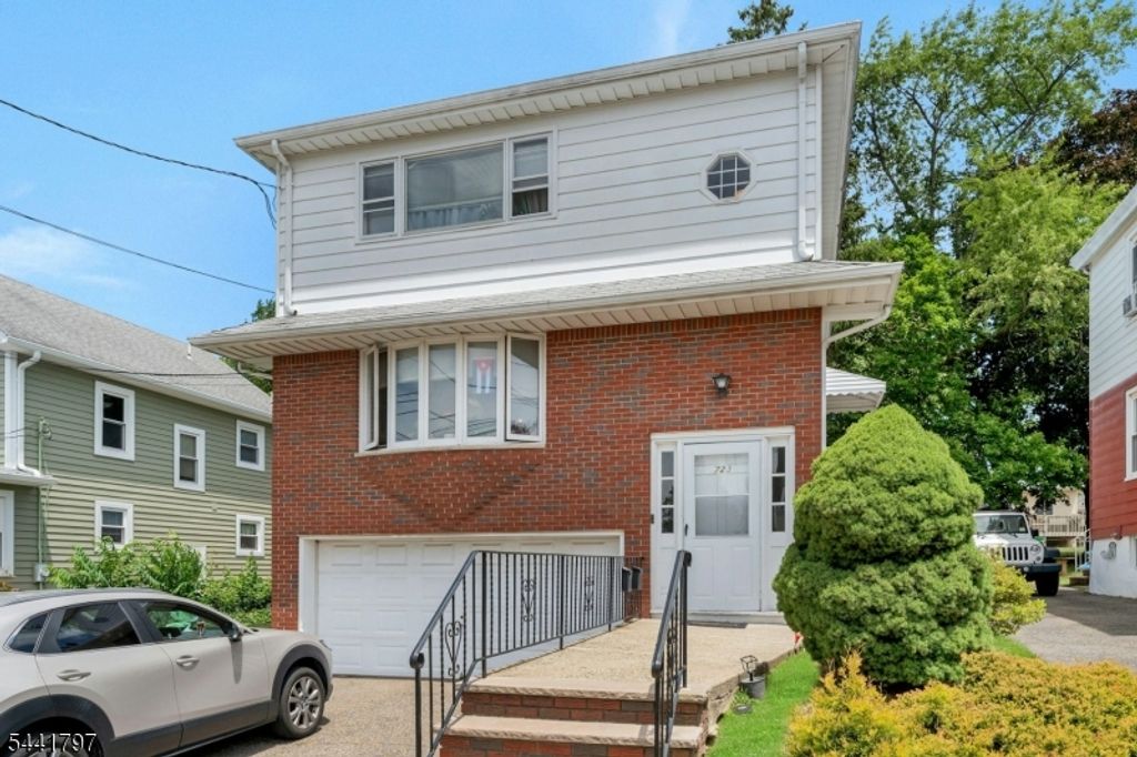 723 2Nd Ave, Lyndhurst Twp., NJ 07071