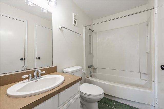 8153 Sands Point Drive 115, Houston, TX 77036