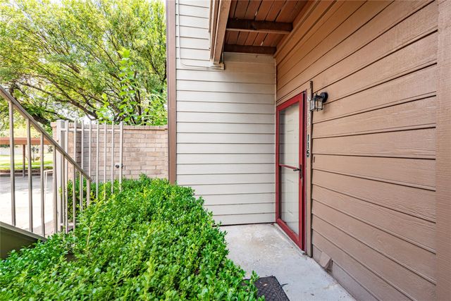 8153 Sands Point Drive 115, Houston, TX 77036