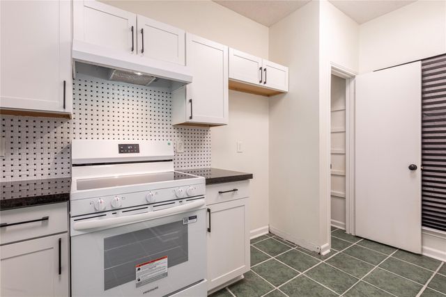 8153 Sands Point Drive 115, Houston, TX 77036