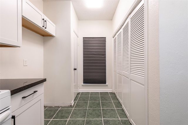 8153 Sands Point Drive 115, Houston, TX 77036