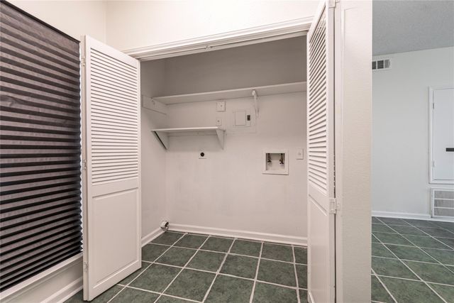 8153 Sands Point Drive 115, Houston, TX 77036