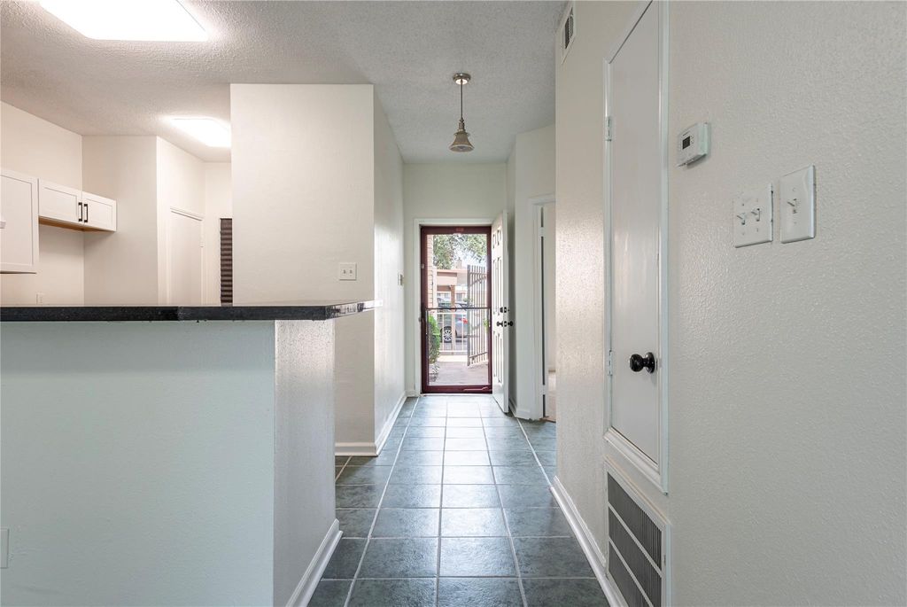 8153 Sands Point Drive 115, Houston, TX 77036