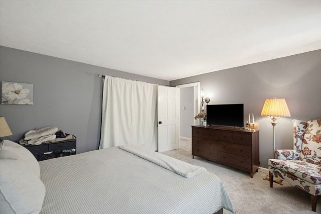 736 Mount Hope St 4, North Attleboro, MA 02760