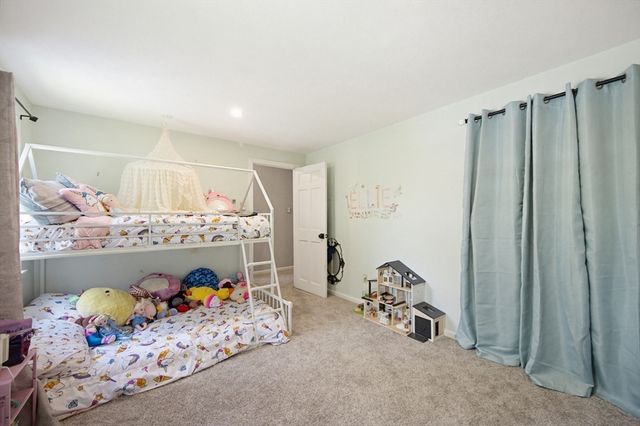 736 Mount Hope St 4, North Attleboro, MA 02760