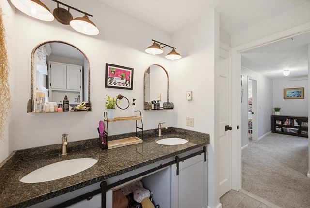736 Mount Hope St 4, North Attleboro, MA 02760