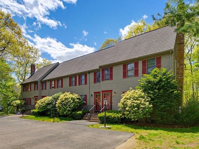 736 Mount Hope St 4, North Attleboro, MA 02760
